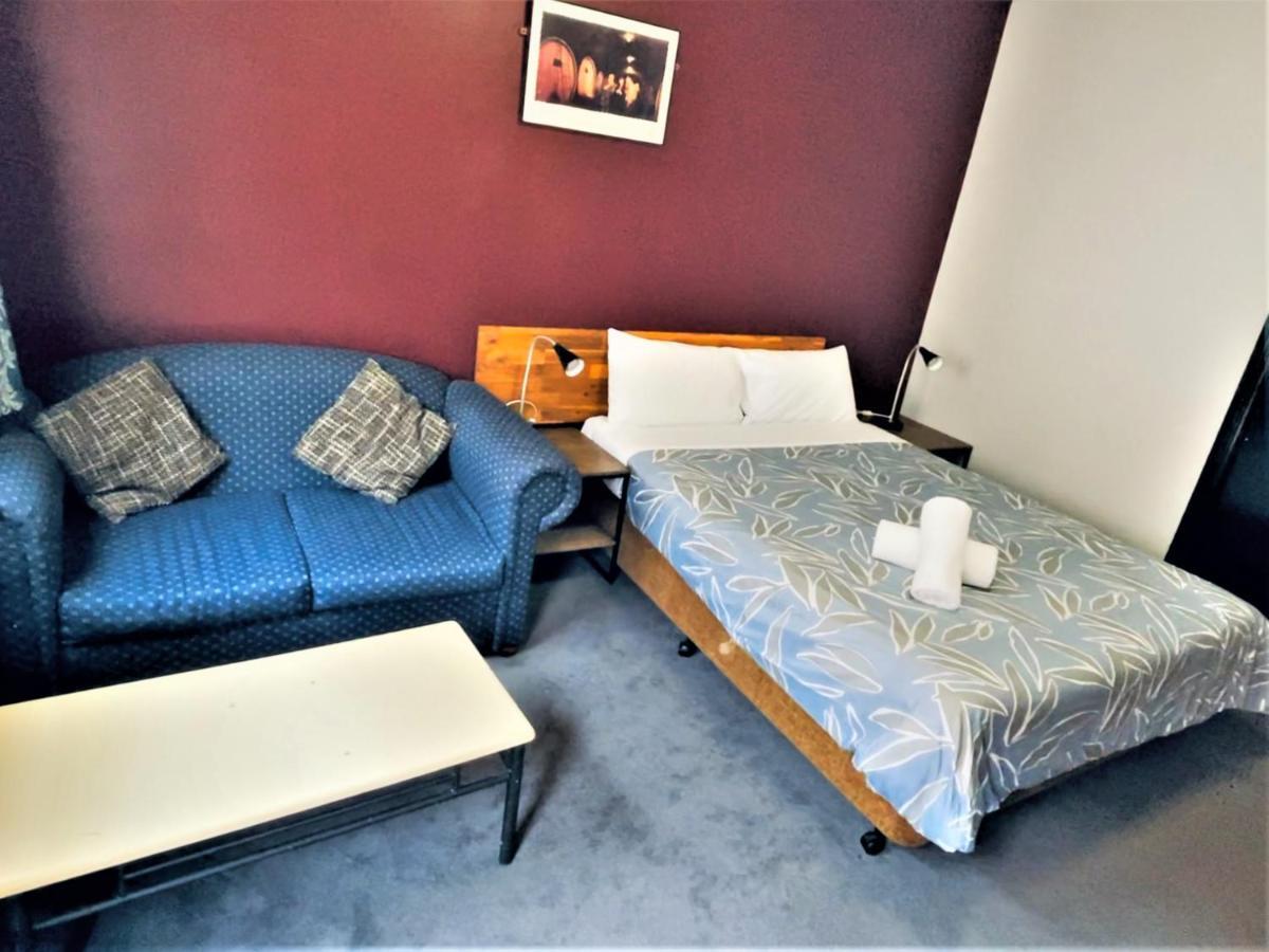 City East Motel Мельбурн Экстерьер фото